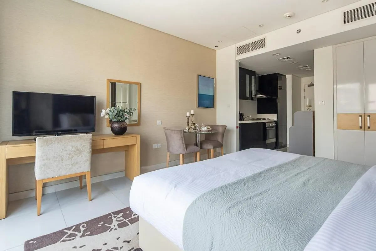 Frank Porter - Damac Canal Views Dubai 0*,
