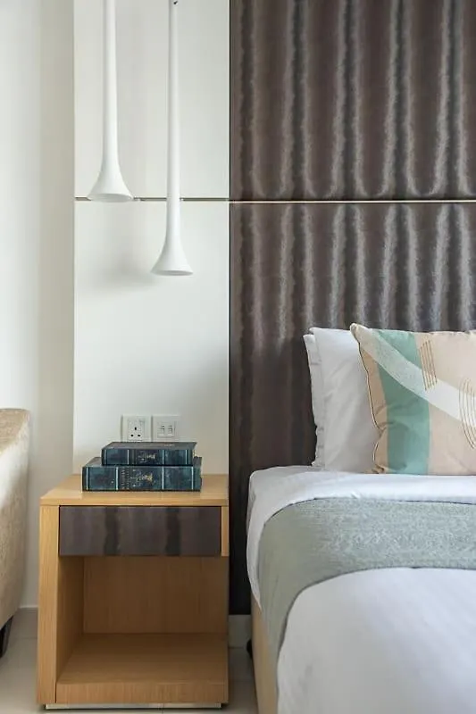 Apartment Frank Porter - Damac Canal Views Dubai